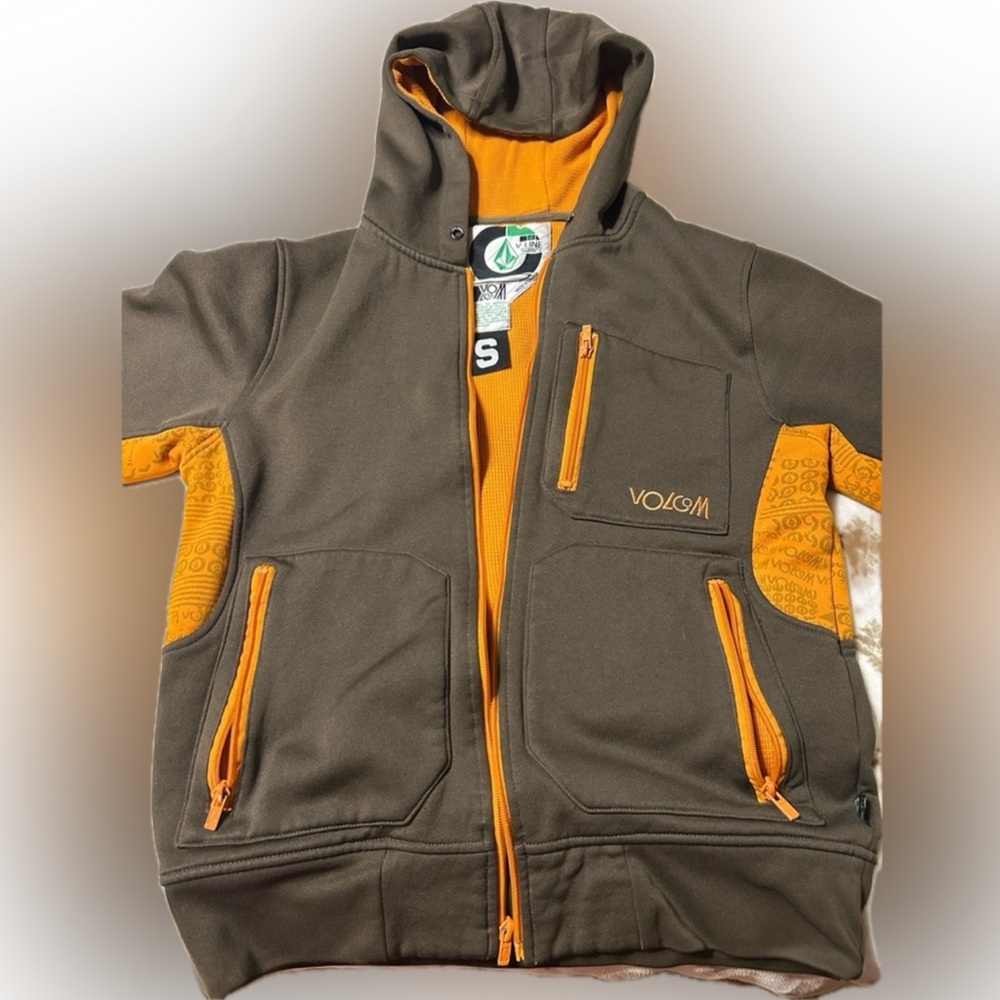 From VOLCOM Snow sweater/ jacket
